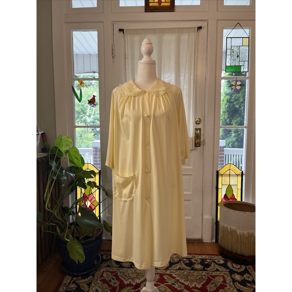Vintage Shadowline M Nylon Robe Button Nightgown Butter Yellow Floral Lace USA